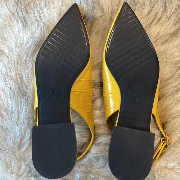 Zara Animal Print Slingback Flat Shoes (Yellow) - Size EU 37 - Picture 4 of 5